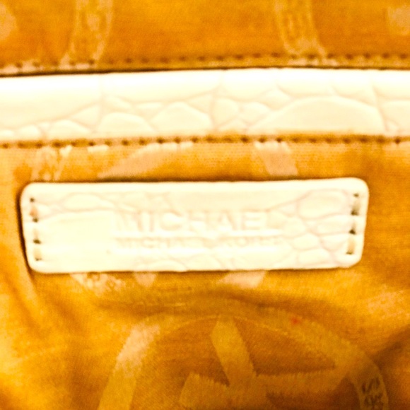 Authentic Michael Kors White Crocodile Gold Buckle Clutch - Picture 4 of 6
